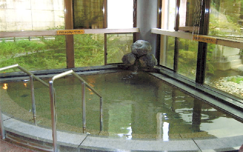 やはた温泉 岩風呂
